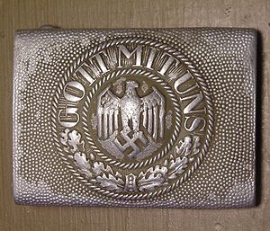 Пряжка немецкого ремня со словами «Gott mit uns» («С нами Бог»)